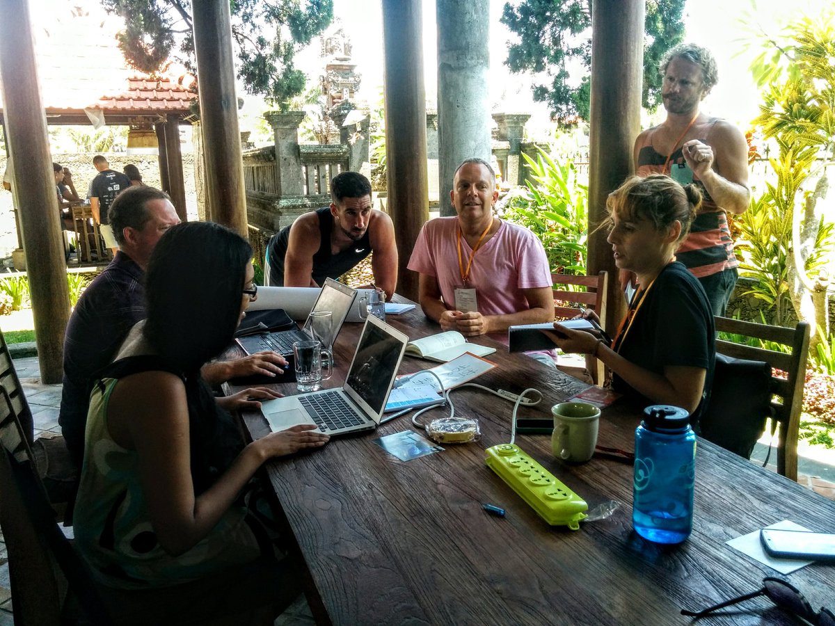 SUWBali's tweet image. #BitcoinForWiFi team will make our smartphones negotiate WiFi access on our behalf! #SUWBali #bitcoin