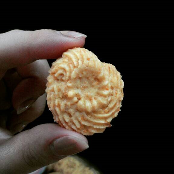 Jual kue sagu hanya Rp 35.000, lihat gambar klik tokopedia.com/ruyi/kue-sagu