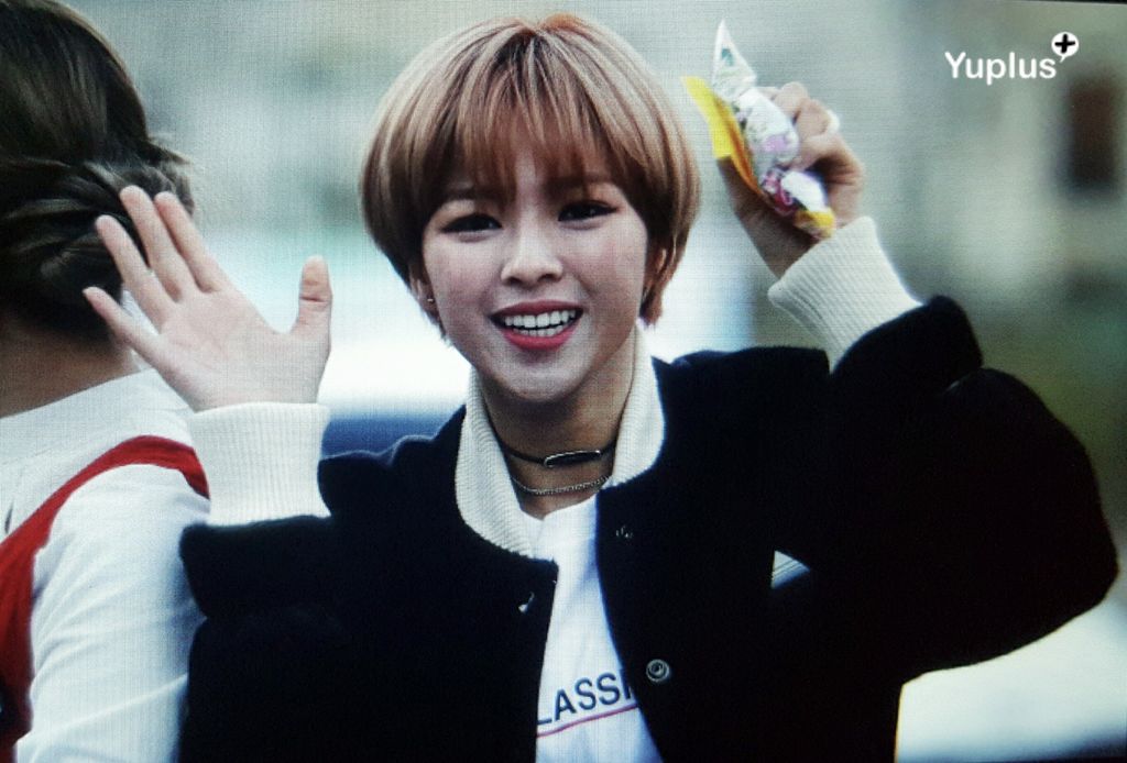 Yuplus1101's tweet photo. 151121 유정연 웃는거 애기애기 #정연 #jeongyeon #트와이스 #twice https://t.co/OQGRjut99m