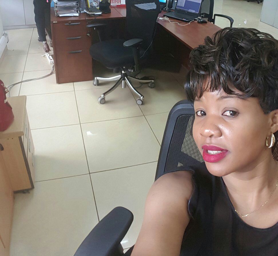 MaamaBedazzle's tweet photo. Unregistered @mtnug simcard? Come by Nyonyi Gardens today & I register u #bringlunch #ordrinks #registerbefore25th https://t.co/kjA5IqYpSa