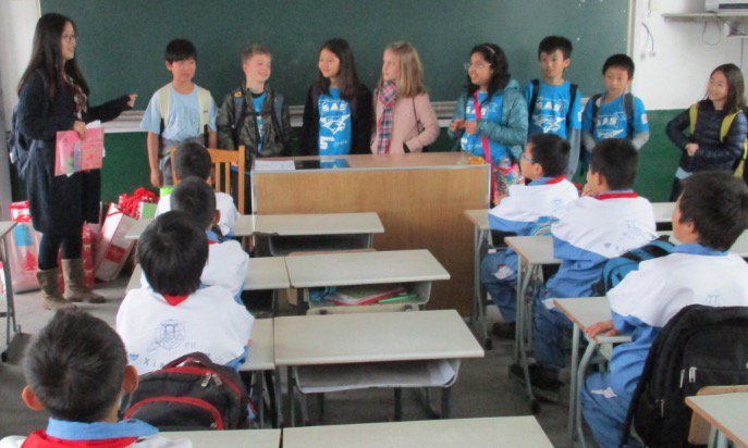mpallen2012's tweet photo. PxES students give the Giving Tree gift bags. Happy Thanksgiving! #saschina @saschina https://t.co/ihMDZSEvgF