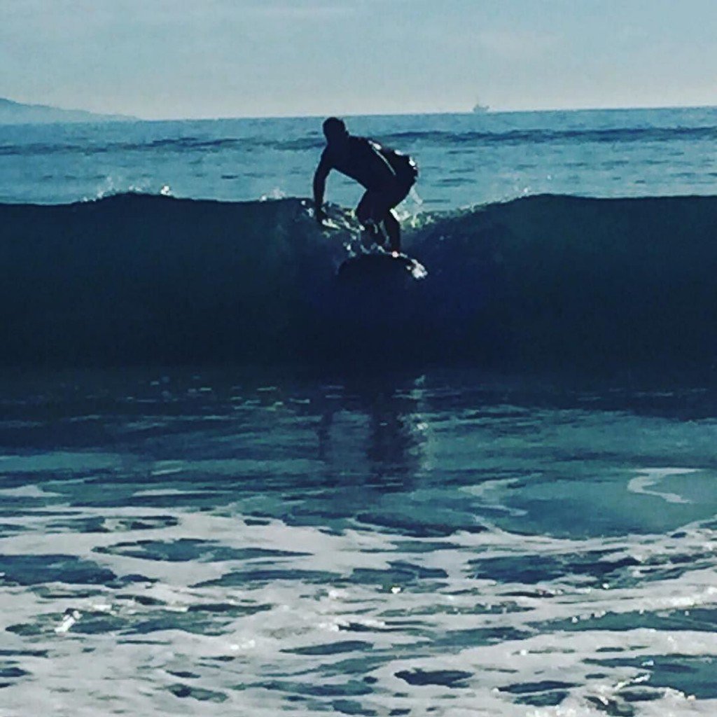 surf_shots's tweet photo. RG @max.ju: #surfing #statebeaches #november #still #at #the #beach #cali https://t.co/VKX4Uw7CrD https://t.co/zI1omXUx4N