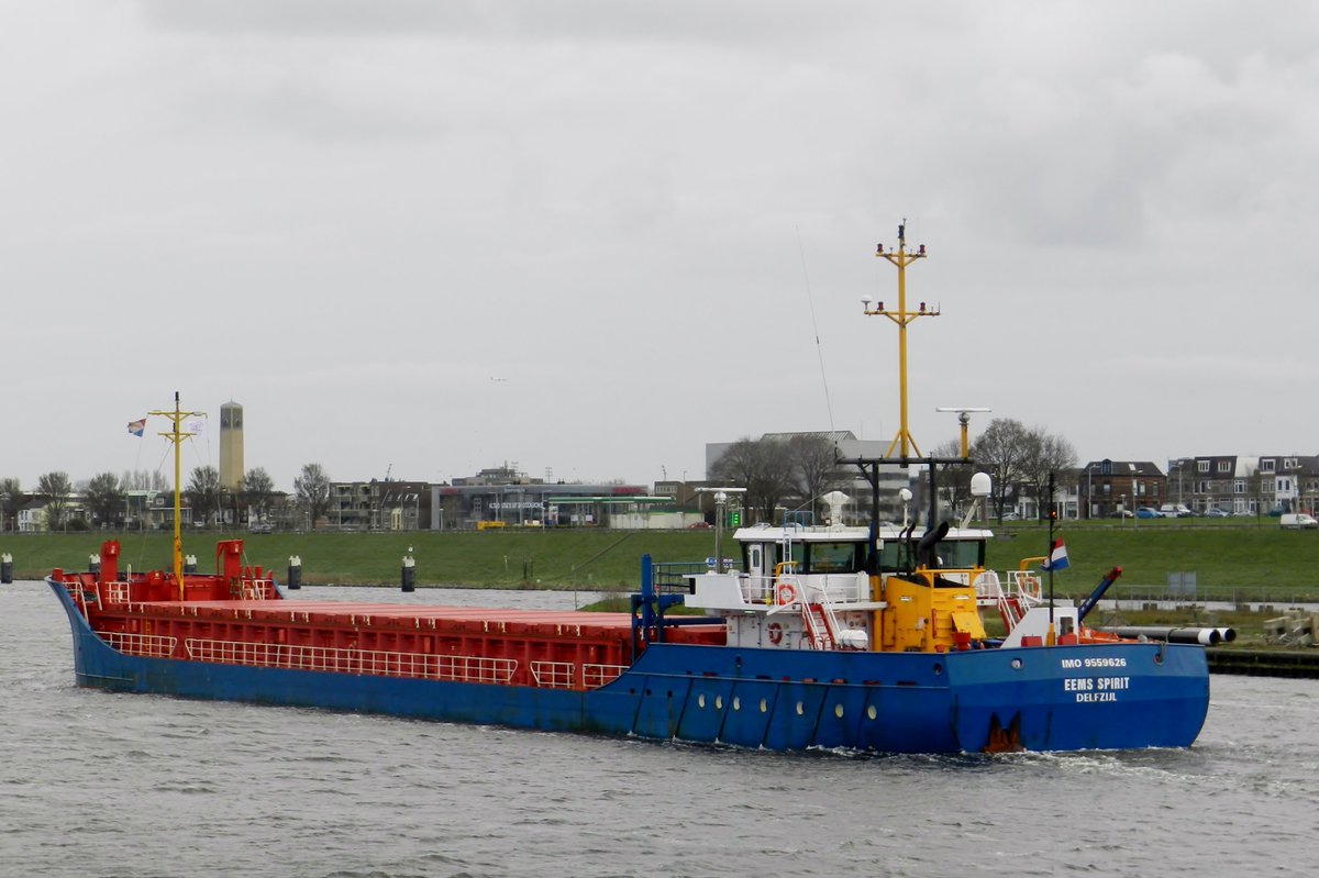 scheepvaartnews's tweet photo. Eems Spirit in 2010 opgeleverd door Hong Ha Shipyards. Gezien in #IJmuiden https://t.co/WwywS44LRQ https://t.co/SlkB6XlC4C