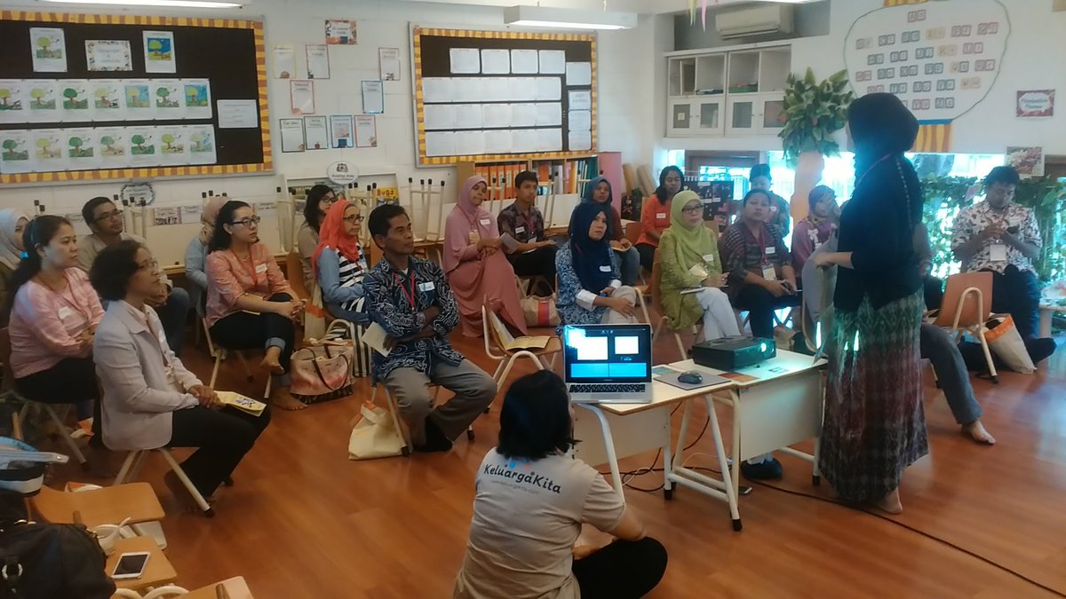 KeluargaKitaID's tweet photo. Seru nih bahas salah kaprah di dlm hubungan..mengapa hal itu muncul? #HubunganReflektif #TPN2015 @KampusGuruCikal https://t.co/umkOXjiTYG