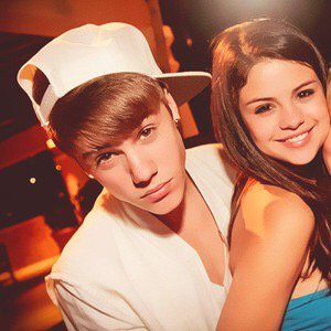 jb_love_miiu's tweet photo. 最近よくJelenaのツイート見る。
世界1大好きなカップルやけど
お互いに愛し合いすぎて
存在が遠すぎるから少し複雑。
お互い違う人と付き合っても
JusにはSel
SelにはJus
#MTVStarsJustinBieber https://t.co/uXZ3DeQt6m