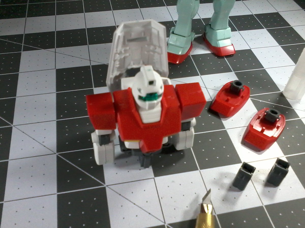 CrimsonRaptors's tweet photo. Working on a 2nd #HGUC #RGM79 #GM #MobileSuit #Gundam #Gundam0079 #gunpla #hobbyknife #DesignKnife #gunplaweekend https://t.co/fEB6wAsEvN