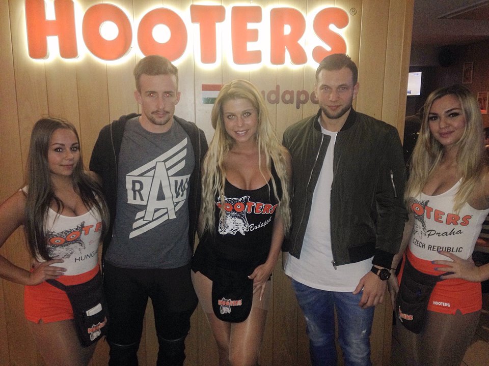 HootersBudapest's tweet photo. Benézett Vernes Richárd, a Budapest Honvéd FC csatára. #Hooters https://t.co/kJKkxvAHtw