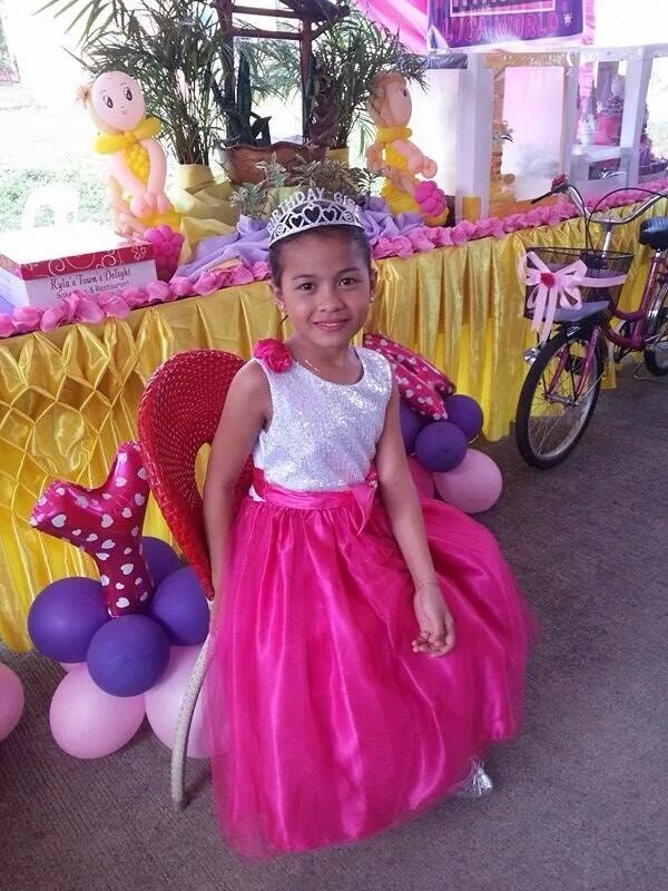 LycaG_United's tweet photo. Princess Lyca😘😘😘 Happy Happy Birthday Lady in pink💖💖💖

Happy Birthday Lyca Gairanod! 

photo (cto) https://t.co/eBLzK5pkpS