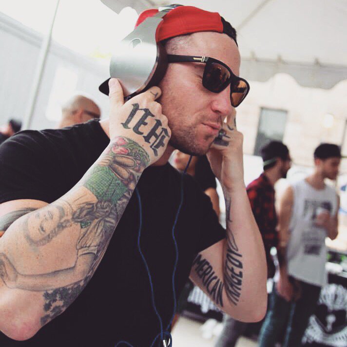 vladahlmjd's tweet photo. Happy B-day @Danieldrive 🎉🐣#hollywoodundead https://t.co/5xR3MMh5kU