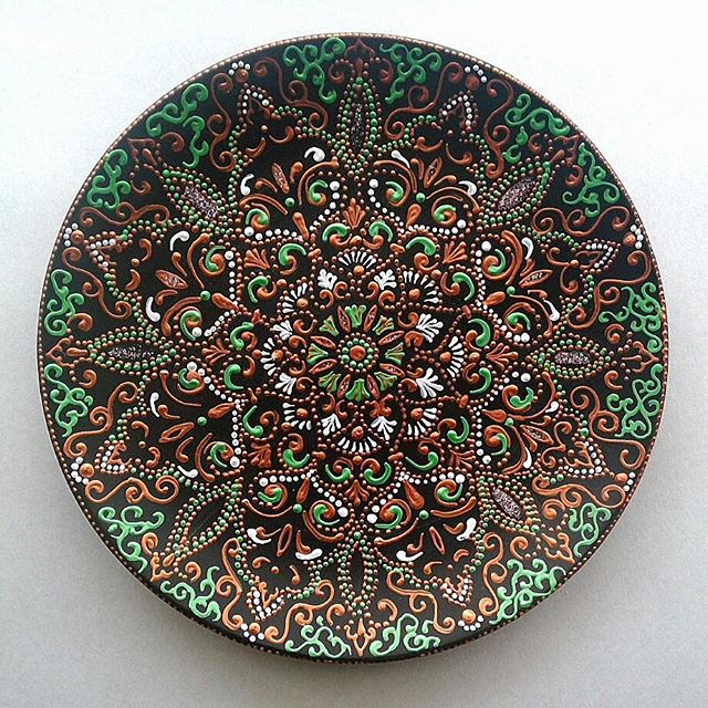 instaufa's tweet photo. Новая тарелочка #керамика #роспись #ярисую #творчество #draw #art #art_we_inspire #artmod #beau https://t.co/ZV4ive5Aza