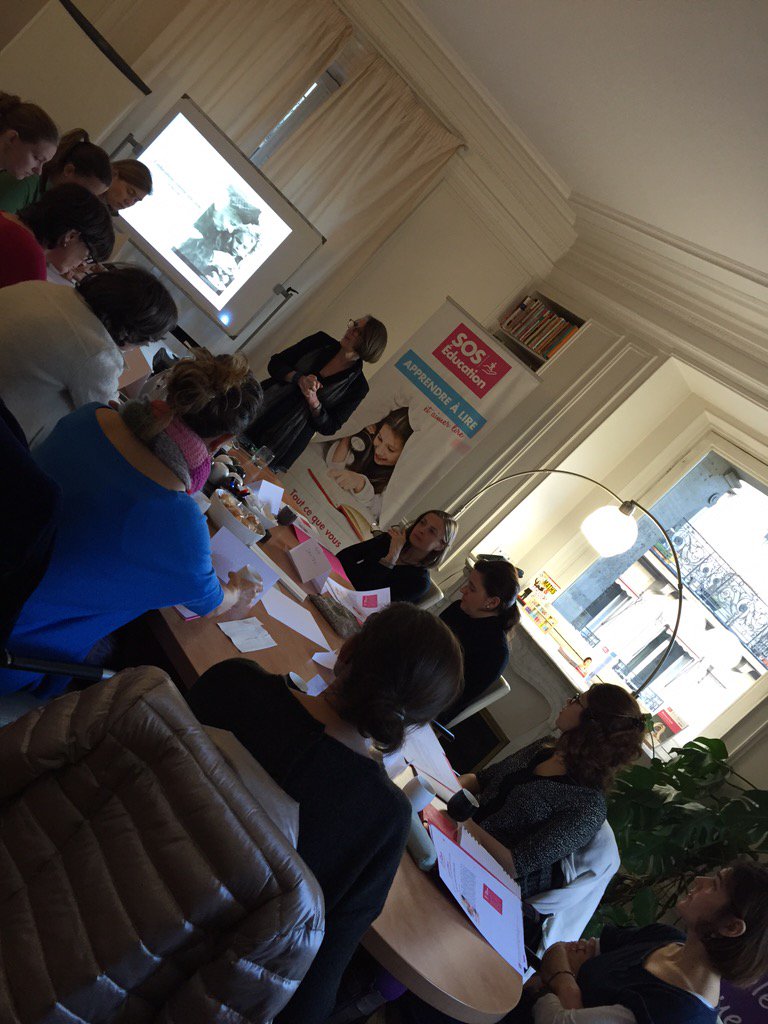 soseducation's tweet photo. DΓ©but de l'atelier sur la pensΓ©e montessorienne avec Patricia Spinelli #education #montessory #ateliersoseducation https://t.co/gKJihQJDSe