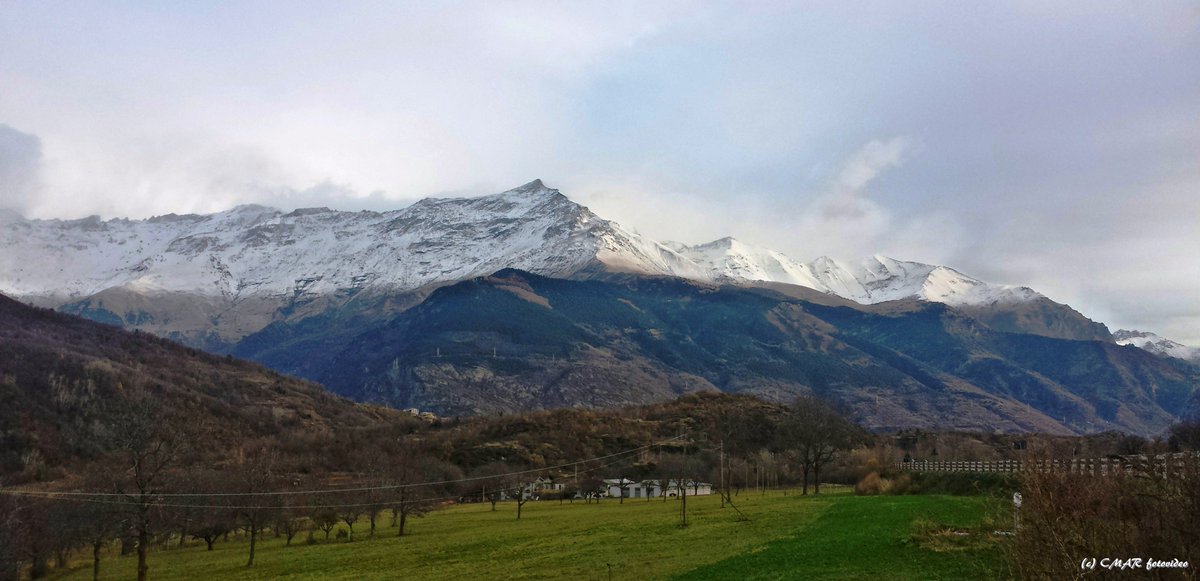 CMAR61's tweet photo. @VisitValsusa "Na barlicà 'd fioca..." #Piemonte #Rocciamelone #Valsusa #Chiomonte https://t.co/0zNoBYsb4P