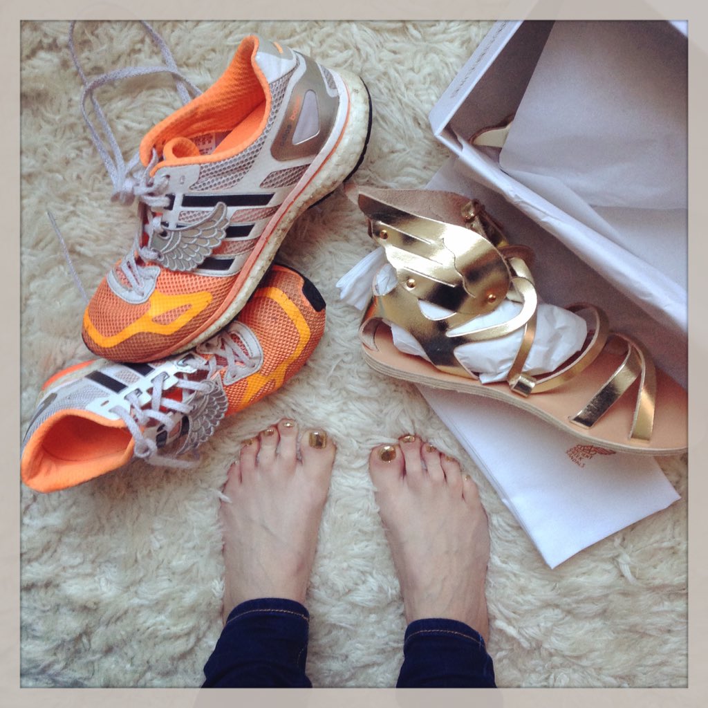 RunningFairy's tweet image. Excited Fairy time to swap the wings from Runner to Party Girl for @HugBlackpool Charity Ball