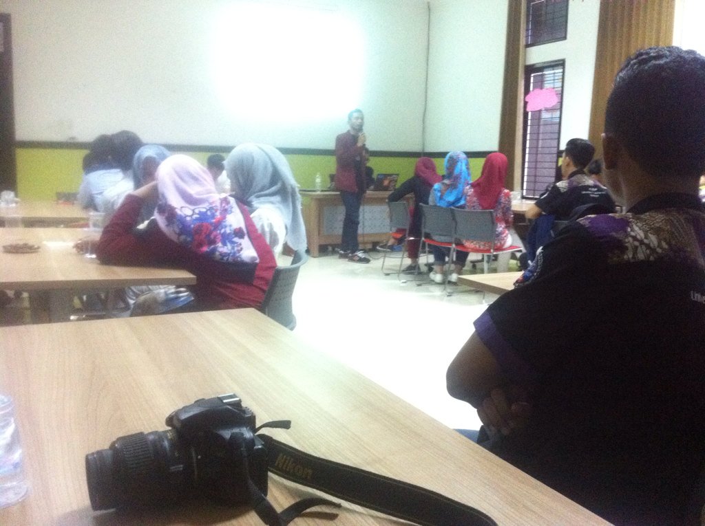 Study banding <a href="/BEM_FISIPUB/">Женёк Ющук</a>