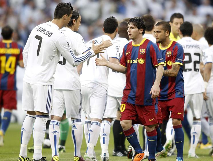 ActuFoot_'s tweet photo. Le bilan des 170 Clasicos en Liga:

#RealMadrid → 67 victoires
Nuls → 32
#FCB → 71 victoires https://t.co/BNYejIcyFj