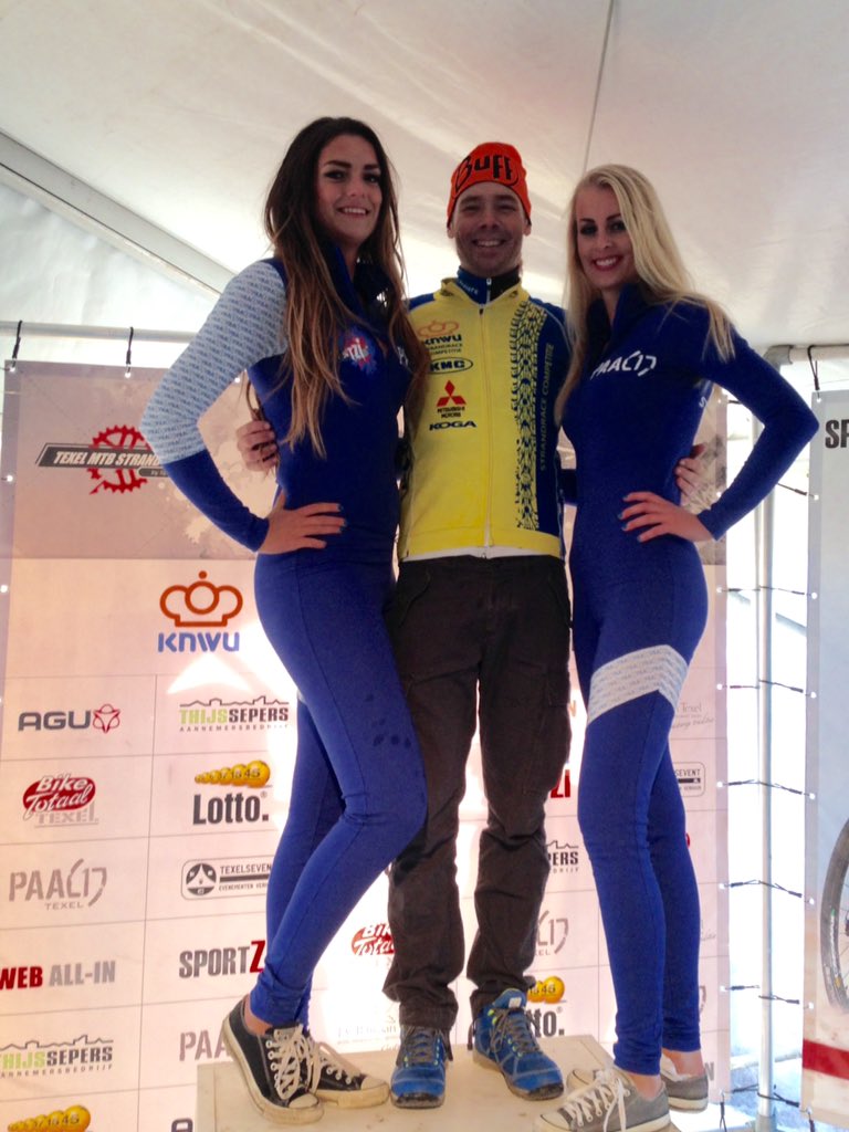 Ramses at 2th place and Bram at 3th at <a href="/StrandraceTexel/">strandrace texel</a> today. Ramses still in the leadersjersey!