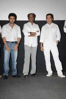 Singamheartz's tweet image. #trendsetting24flonnov24
#MakeTheWay B| 
Yaar vararunn theriyumalle