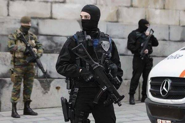 CUV6KFvWwAElG9n.jpg:large