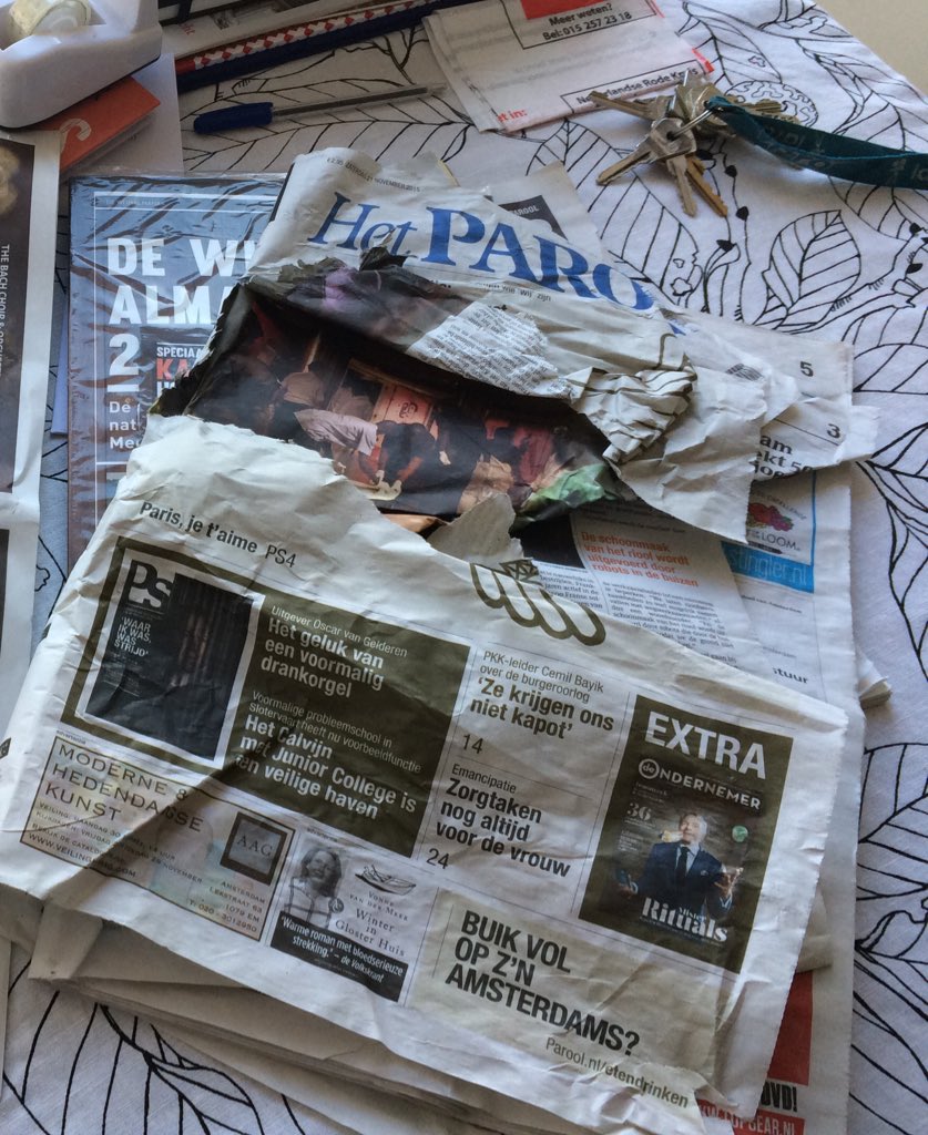 Fijn zo'n zaterdagkrant <a href="/parool/">Het Parool</a> ... Dan maar puzzelen wat de voorpagina moet zijn.