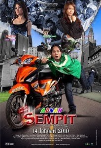 PosterSedisyes's tweet photo. ni admin belanja lagi poster filem perihal motosikal, kali ini genre komedi. takde serius seperti poster sebelum https://t.co/l6Rr2YWoLf