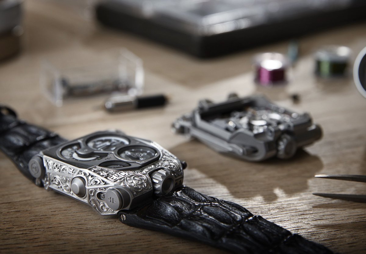 aceperkinsmag's tweet photo. EMC Pistol is a #visualmarvel with exquisite leatherwork, intricate engravings & mechanical ingenuity. #luxury #art https://t.co/USxv0hQVZs