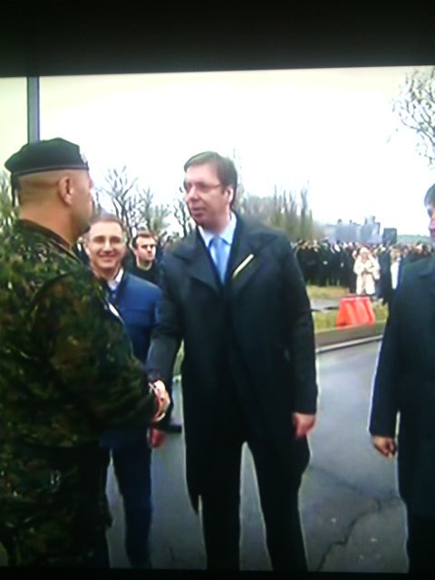 zarkobns's tweet image. Vidi Slinu sto je srecan pored Vodje #stit