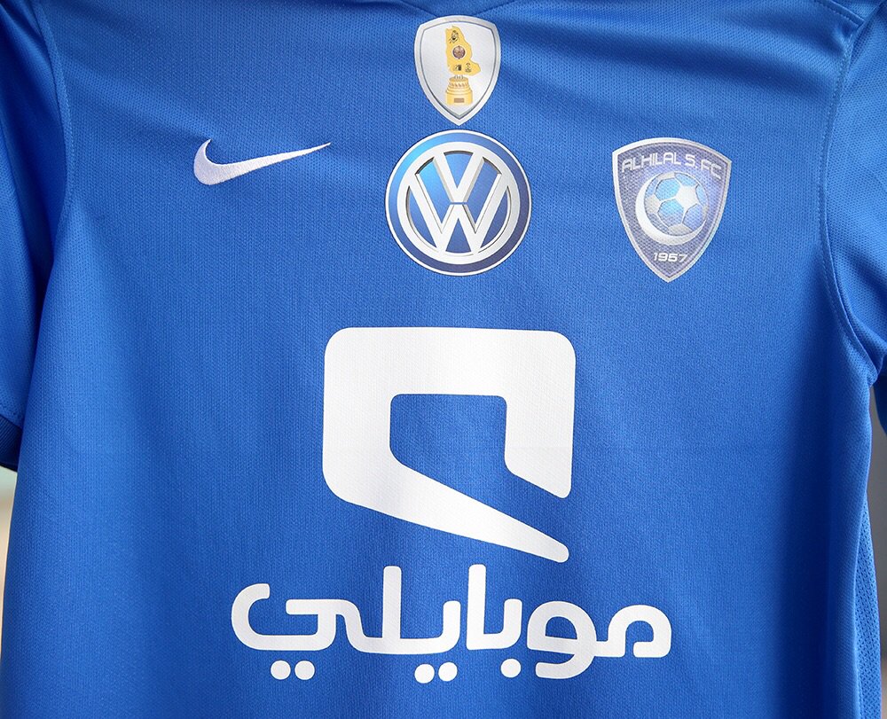 نادي الهلال السعودي Twitter पर: "شعار كأس المؤسس على قمصان فريق #الهلال الأول بدءًا من مباراته نظيره “الخليج” اليوم. https://t.co/v7uxPDoLHu" / Twitter