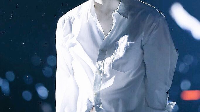 oohsehun__xo94's tweet photo. @xo

　　 今日は夜更かししよっか

 #RTしたbotとペンを迎えにいく
 #RTしたbotとペンを迎えにいく https://t.co/hUIgrJhTta