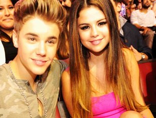 MTVUK's tweet image. Wait, are @justinbieber and @SelenaGomez getting back together? 😱 mtvne.ws/ZPq7zO