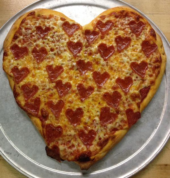 ItsFoodPics's tweet photo. Pizza is bae https://t.co/BTR7XQ3Ni6