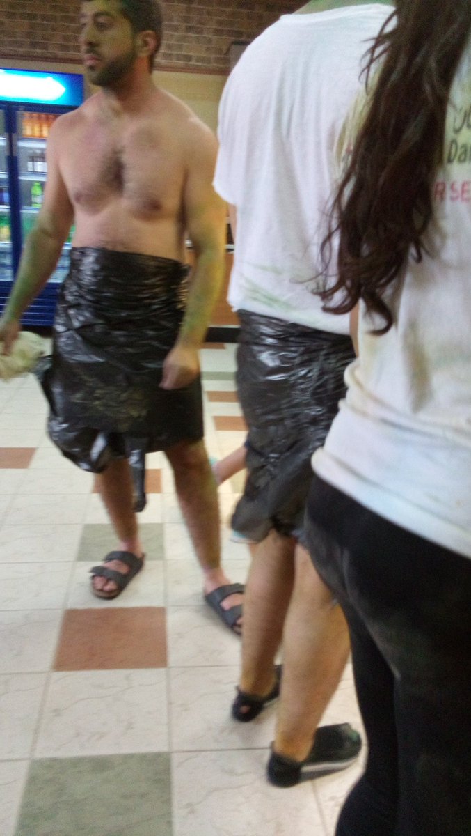 _demonic_child's tweet image. Meanwhile at subway #ColorRunUAE