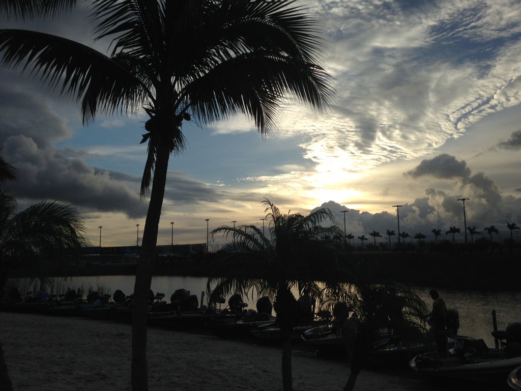 HomesteadMiami's tweet photo. Nothing like a little early morning fishing to jump start DAY 2! 
🌴🐟 #FordChampWknd #RiseUpMiami https://t.co/hddlEKpSFD