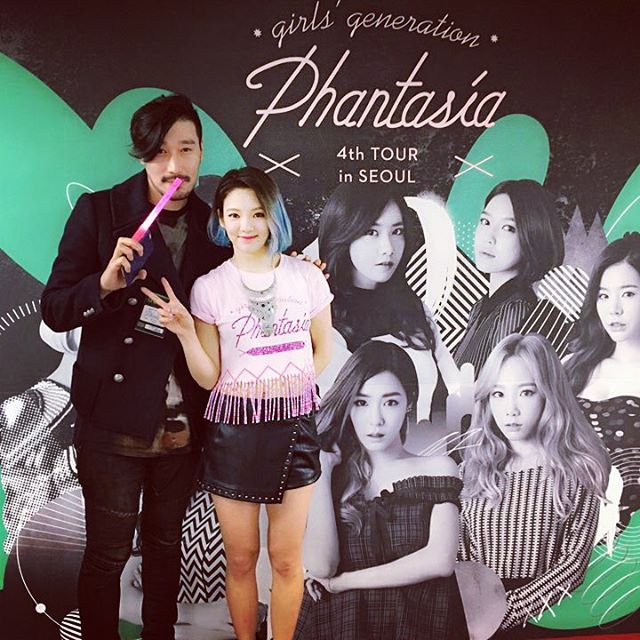 [PIC][21/22-11-2015]Hình ảnh mới nhất từ "GIRLS' GENERATION 4th TOUR – Phantasia – in SEOUL" của SNSD  - Page 4 CUVdJP7VEAQnTin