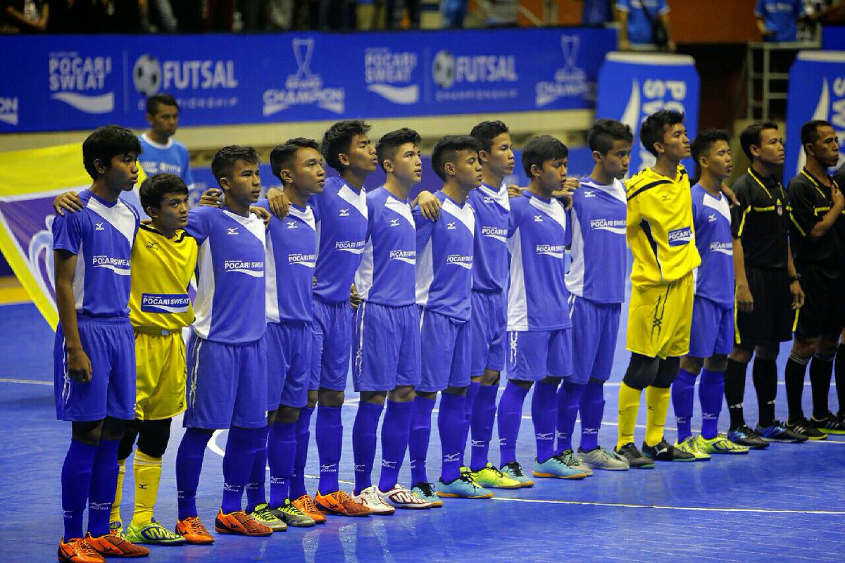 PocariSportID's tweet photo. FINAL Grand Champion #PSFC2015 Kick Off! Saksikan live streamingnya di https://t.co/0mhzbSOTYr! #BeTheNextAthlete https://t.co/1fpKvsinhv