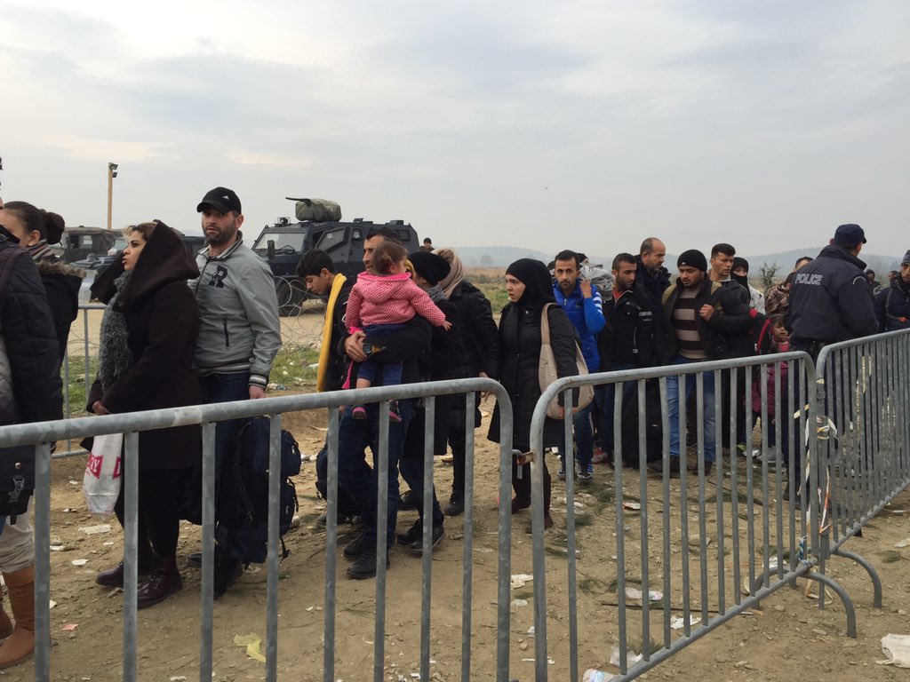 LydsG's tweet photo. Segregation @ borders in full swing. Only Syrians, Iraqis and Afghans let through 2 #Macedonia #refugeesGR https://t.co/PWn8JGML5Z