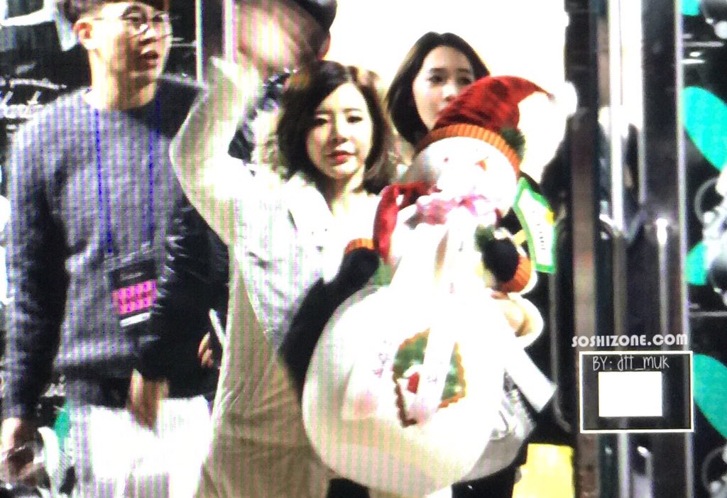 [PIC][21/22-11-2015]Hình ảnh mới nhất từ "GIRLS' GENERATION 4th TOUR – Phantasia – in SEOUL" của SNSD  - Page 6 CUVikXaUcAEMFwQ
