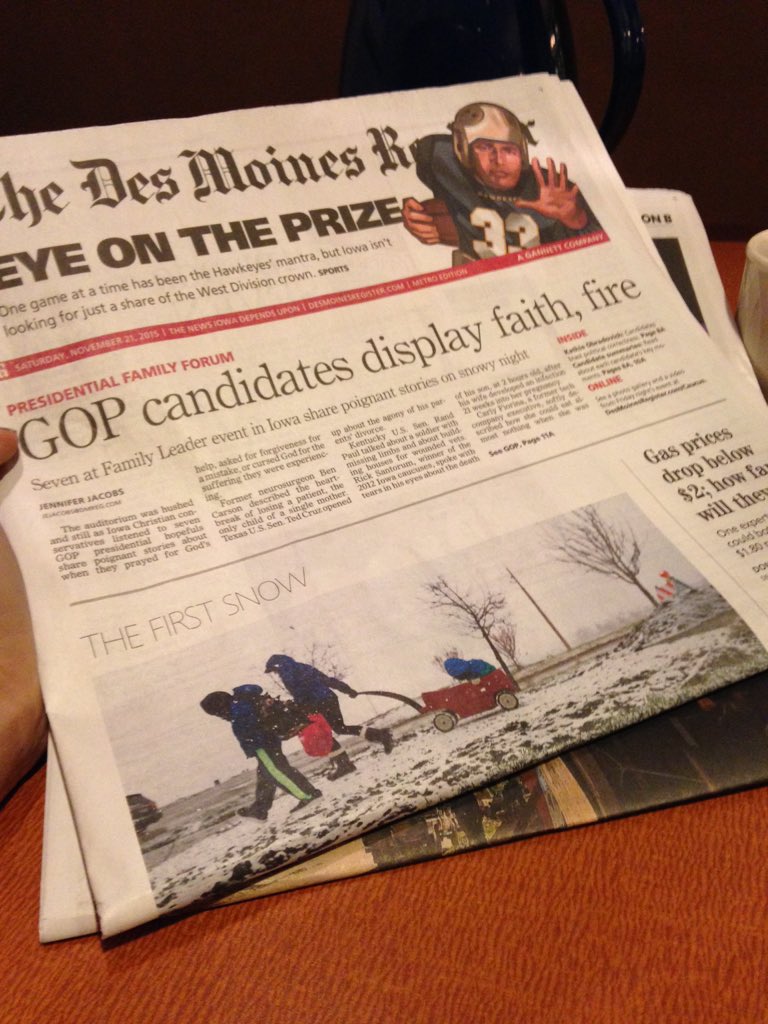HallieJackson's tweet photo. #PFF2015 gets above-the-fold treatment in @DMRegister, via @JenniferJJacobs. Leads w/most emotional moments of night https://t.co/s0zllHs2SX
