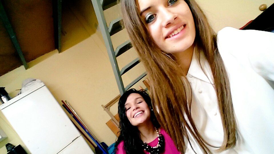SilviaGrrido's tweet photo. 'Esque me salen rosas de la boca cuando me preguntan por ti' GRACIAS @Marisl7 https://t.co/NdUb8SMyfW