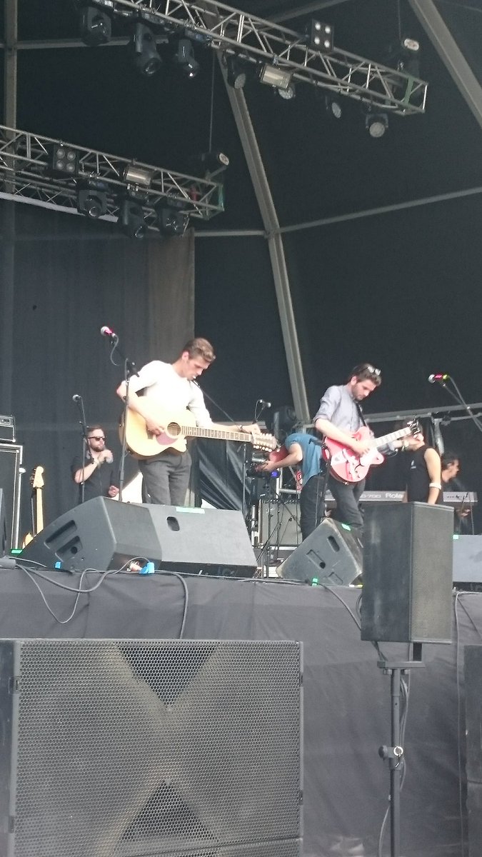 simplylaborda's tweet photo. Como cuando te da por recordar aquel día en el que moriste de amor con @HudsonTaylor en el #FIB2015 @fiberfib https://t.co/r1r9K4D9GW