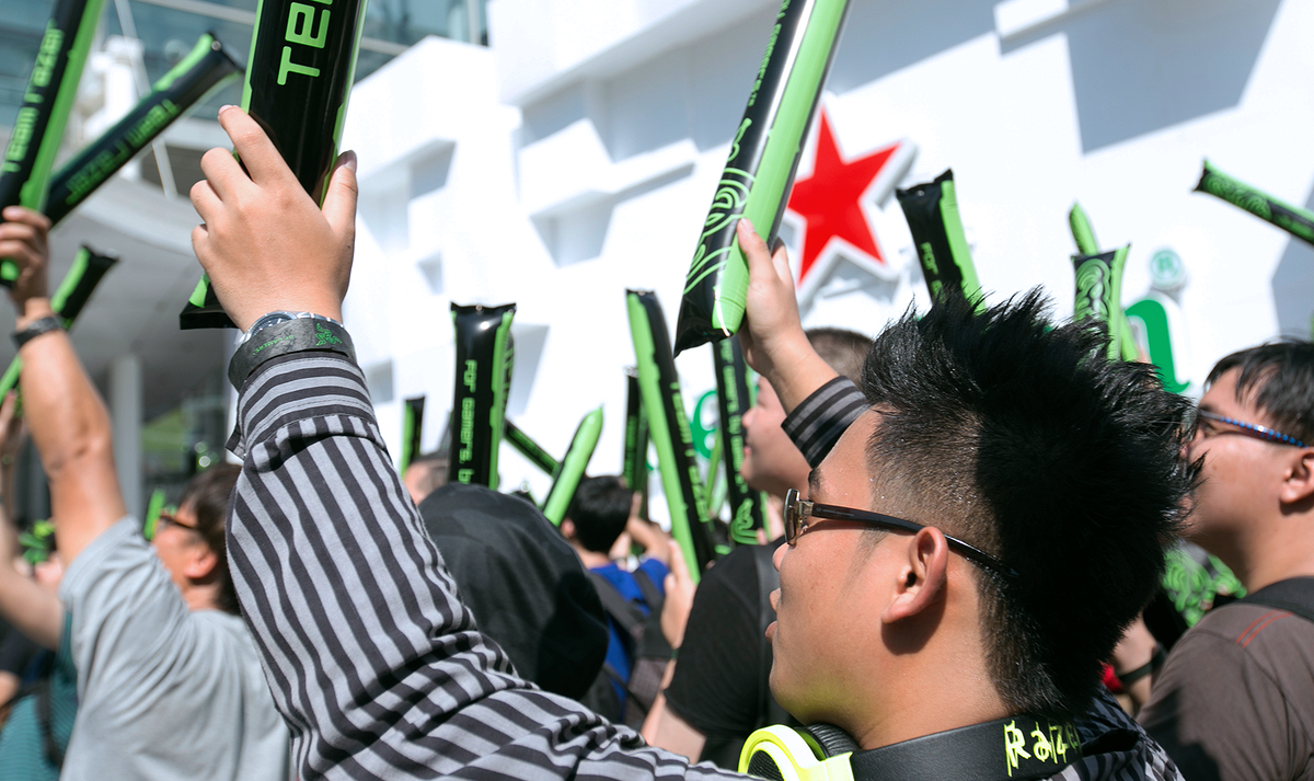 Razer's tweet photo. Check out our pics &amp; find out what’s Kraken' at the newly opened #RazerStoreTH Bangkok: https://t.co/pMry5ZRjvX https://t.co/nqBMCJtnVb