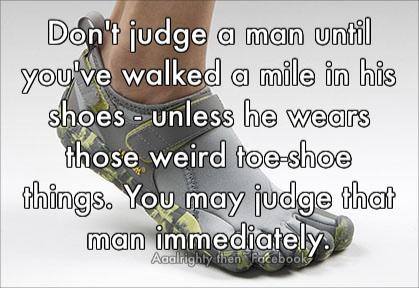 ohprinceeric's tweet photo. It's had to #succeed with my #dontjudgechallenge when people wear. Toe Shoes All I can think of is their #poorfoot https://t.co/FfW1vSGZW2