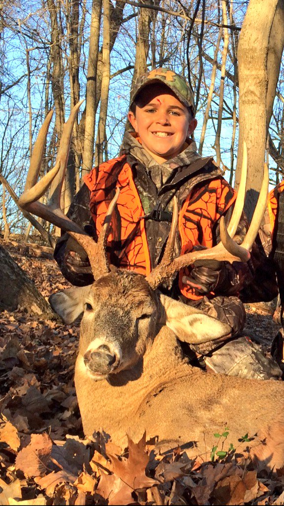 MinniteJason's tweet photo. @MinniteTanner with his Ohio Whitetail that he harvested this morning! #ohiodeer #DeerHunting  #youth-hunt https://t.co/W862IGqByk