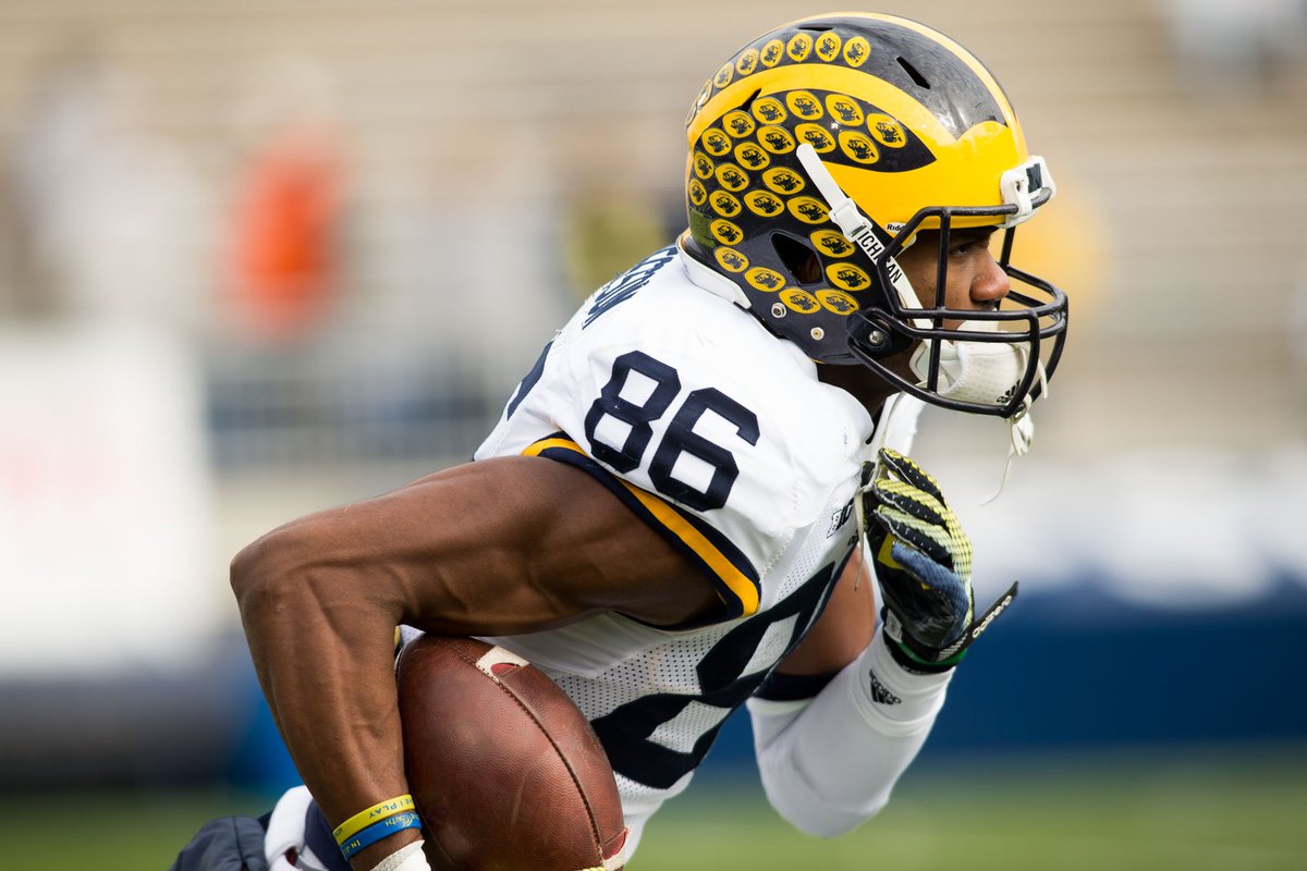 UMichFootball's tweet photo. 📷 from the first half in Happy Valley! Second half begins now.

#GoBlue https://t.co/Dezxc7zxTx