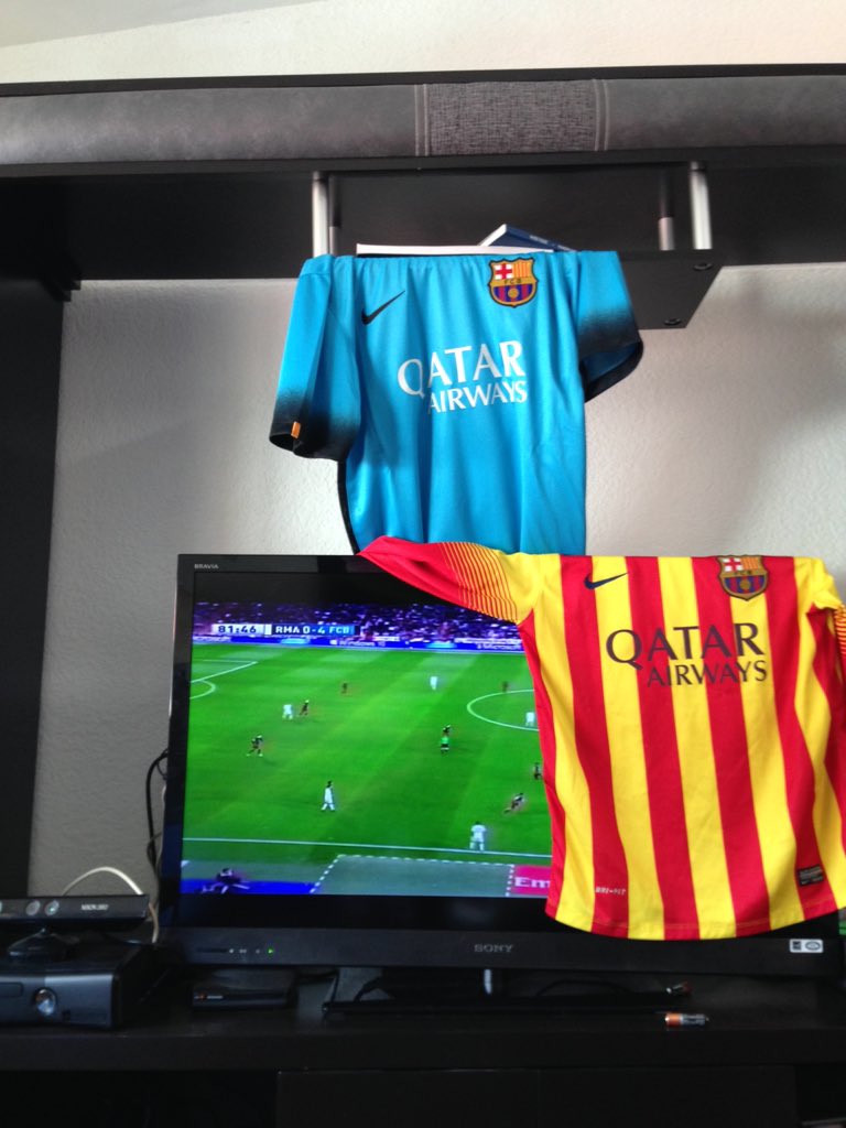 Guerish16's tweet photo. #ElClasico @DjMaRiiO_90 @Pumuscor @cachoo01 creo que todos sabemos quién es el mejor.... BARCA!!!!❤️💙#JugandoConMMs https://t.co/WoWYL61U4j