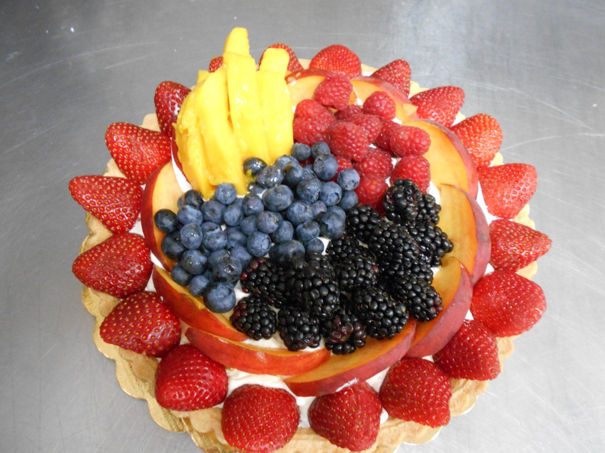 Just in time for #Thanksgiving Fruit Tarts!!! Order by Tues. 11-24 
661-291-2332