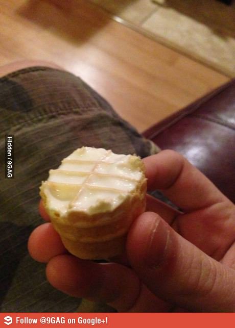 RTalsjehetziet's tweet image. RT als je dit ook het lekkerste gedeelte van een ijsje vindt!