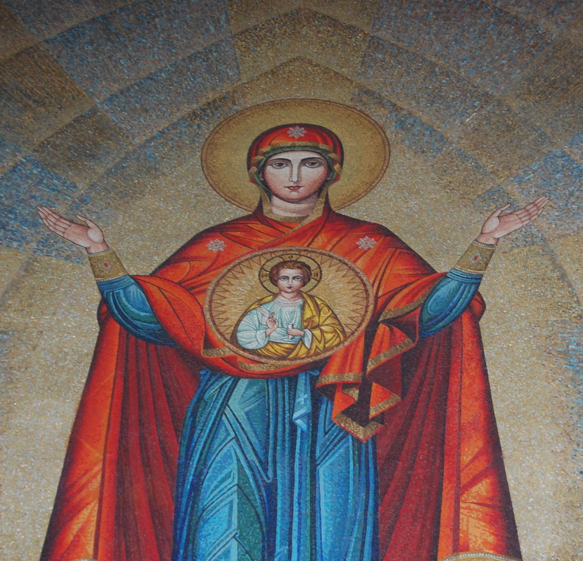 BasilCenter's tweet photo. The angels of God sing to her: this is the heavenly Tabernacle. #Mother of God #Hodegetria https://t.co/5fZff22oTl