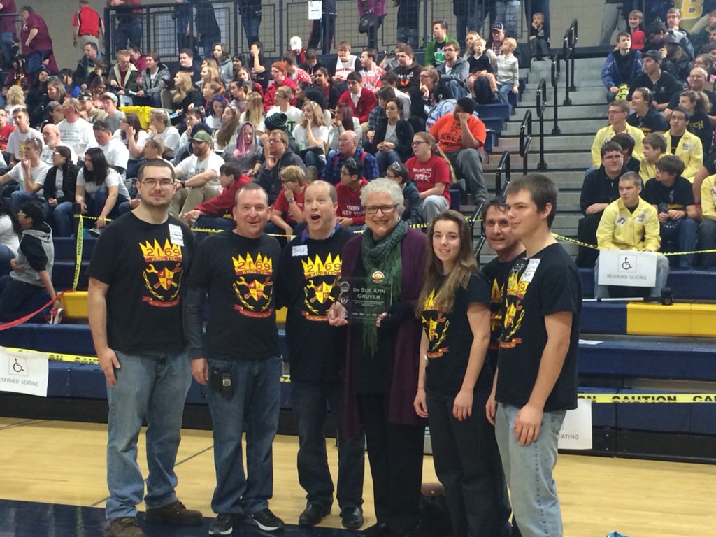 DrTStaloch's tweet photo. A fantastic morning w/ @FRC2169. Impressive students @isd719 with passion & skill in ESTEM! #kingtec @sueanngruver https://t.co/kuTJoIGBVA