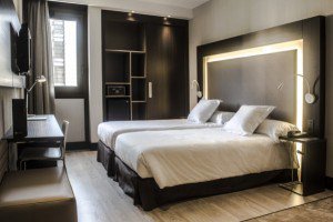 Novotel Madrid Center dona el mobiliario de sus habitaciones gastroystyle.com/novotel-madrid…