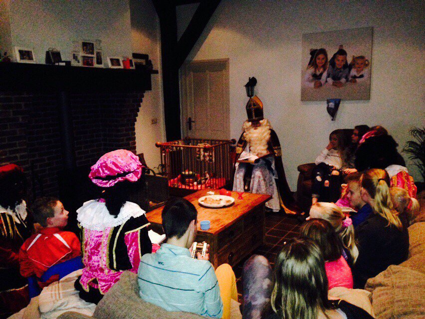 <a href="/St_Niclaas/">Sinterklaas</a> is weer geweest bij <a href="/DHBabberich/">Driestroomhuis</a> , we hebben weer genoten allemaal, <a href="/St_Niclaas/">Sinterklaas</a> bedankt voor de kado's